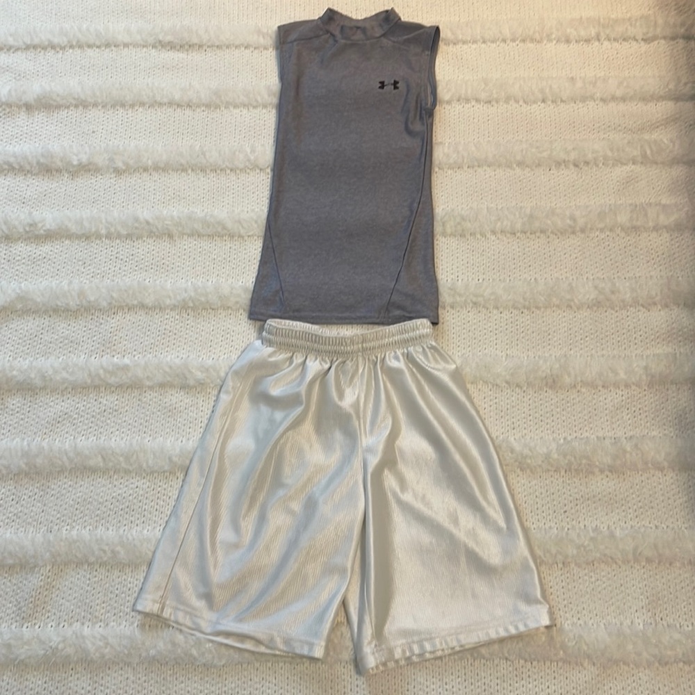 Under armour tank top & shorts boys size S 8